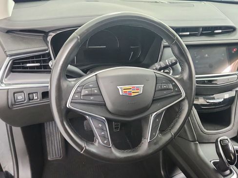 Used 2019 Cadillac XT5 Luxury AWD/4WD image 18