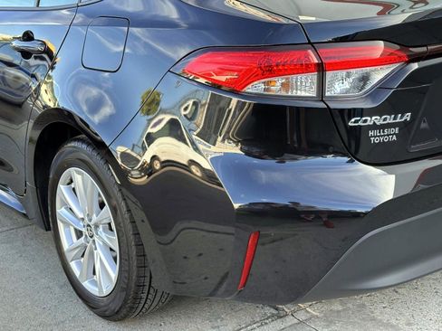 Used 2026 Toyota Corolla LE w/ LE Premium Package FWD image 10