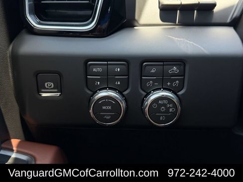 New 2026 GMC Sierra 2500 Denali Ultimate AWD/4WD image 19