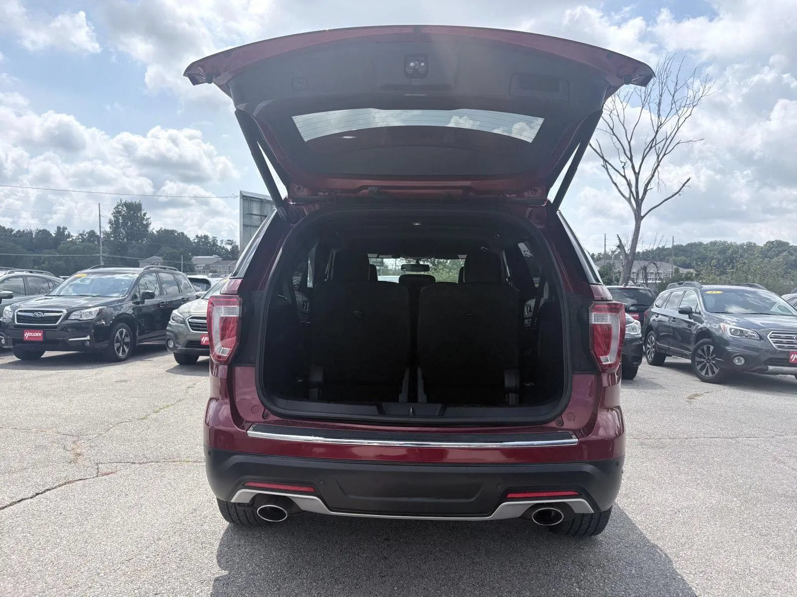 Used 2018 Ford Explorer Limited AWD/4WD image 8