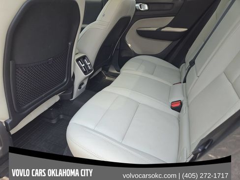 Certified 2023 Volvo XC40 B4 Plus w/ Driver Assist Package FWD image 32