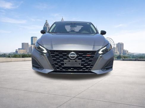 Certified 2023 Nissan Altima 2.5 SR FWD image 8