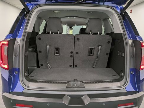 Used 2023 GMC Acadia SLE w/ Driver Convenience Package image 23