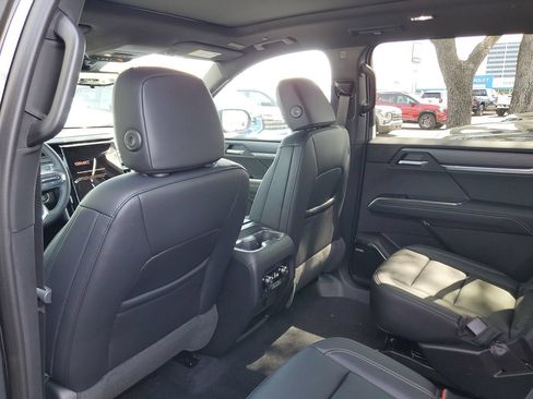 New 2026 GMC Acadia Elevation w/ Elevation Premium Package FWD image 10