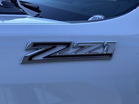 Used 2024 Chevrolet Silverado 2500 LTZ w/ LTZ Convenience Package image 17