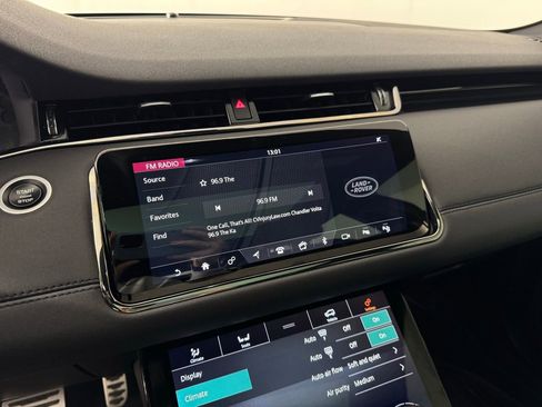 Used 2020 Land Rover Range Rover Evoque R-Dynamic SE image 17