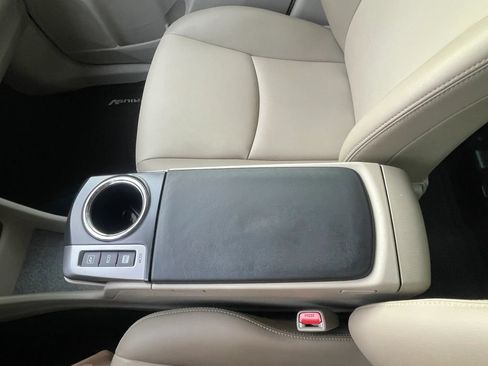 Used 2016 Toyota Prius V Five FWD image 36