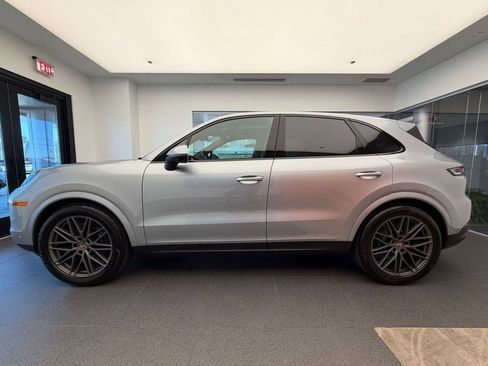 New 2026 Porsche Cayenne AWD/4WD image 2