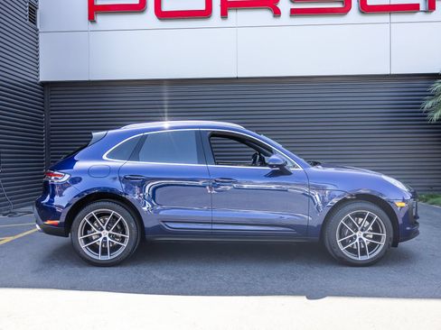 Certified 2026 Porsche Macan AWD/4WD image 10