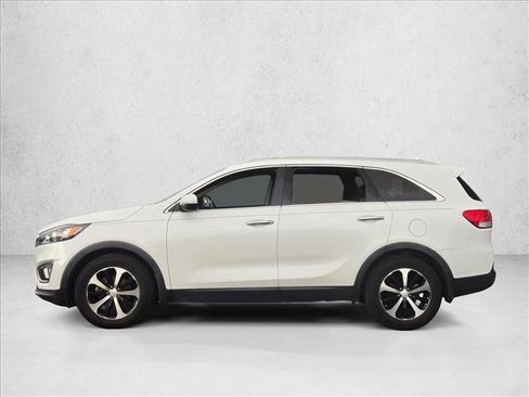 Used 2016 Kia Sorento EX image 8
