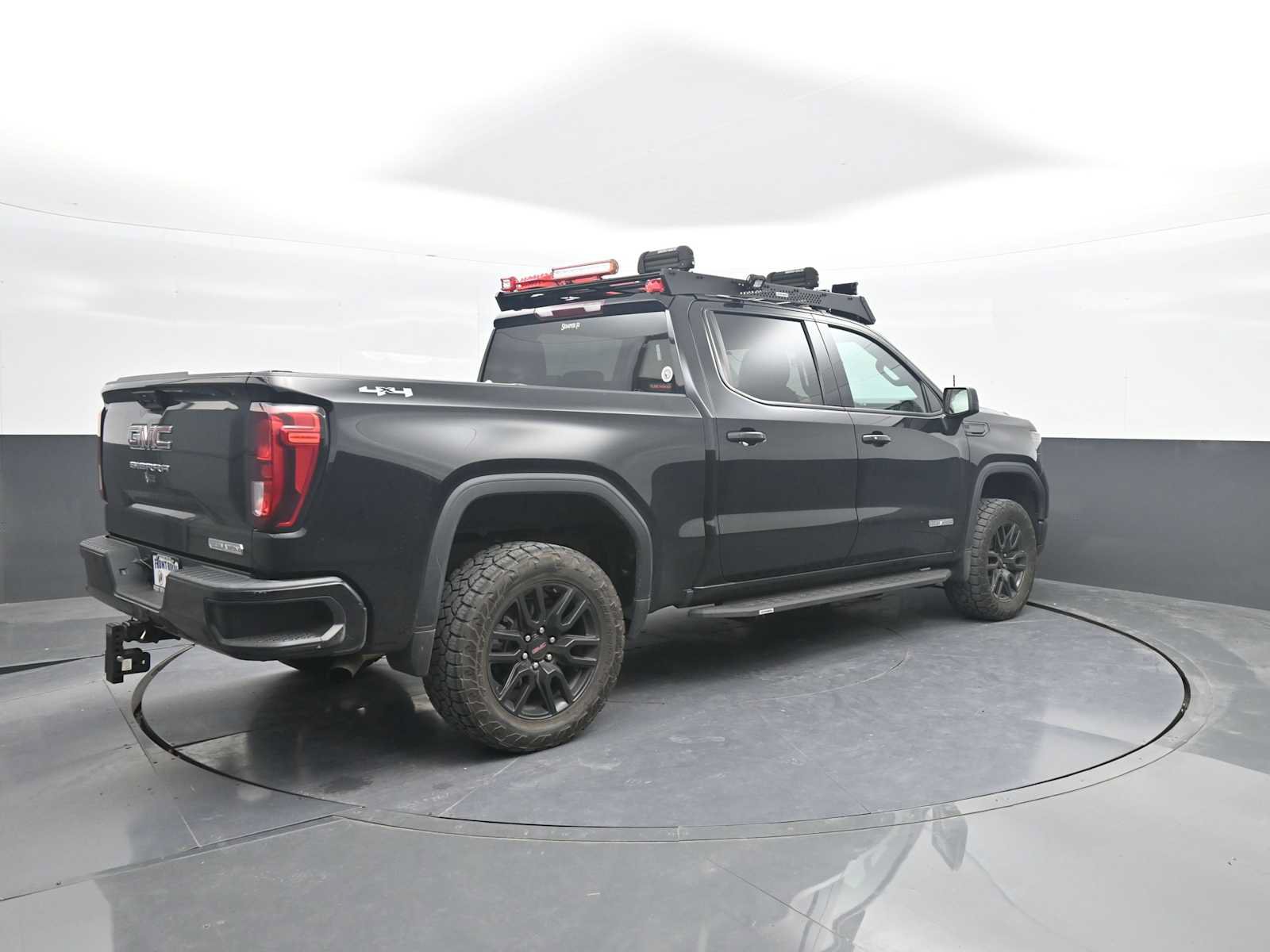 Used 2023 GMC Sierra 1500 Elevation AWD/4WD image 8