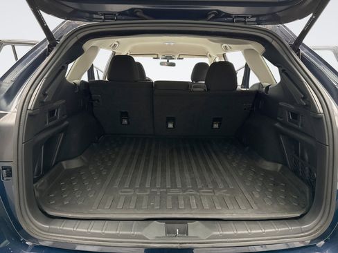 Used 2023 Subaru Outback Premium image 21