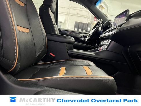 Used 2022 GMC Yukon XL AT4 AWD/4WD image 37
