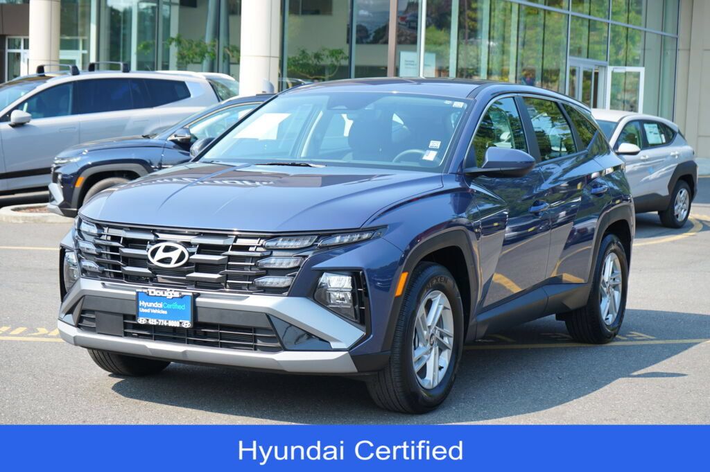 Certified 2025 Hyundai Tucson SE FWD image 1