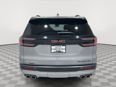Used 2025 GMC Acadia Elevation w/ Elevation Premium Package image 4