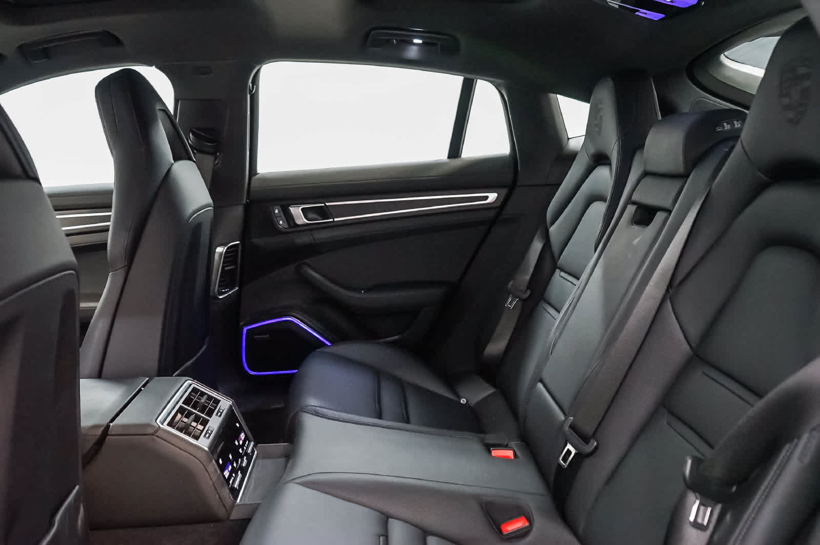 Certified 2023 Porsche Panamera Platinum Edition RWD image 23