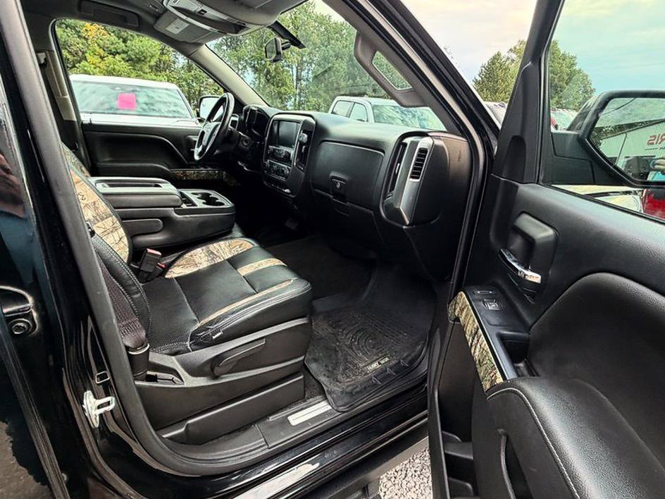 Used 2017 Chevrolet Silverado 1500 LT w/ All Star Edition AWD/4WD image 18