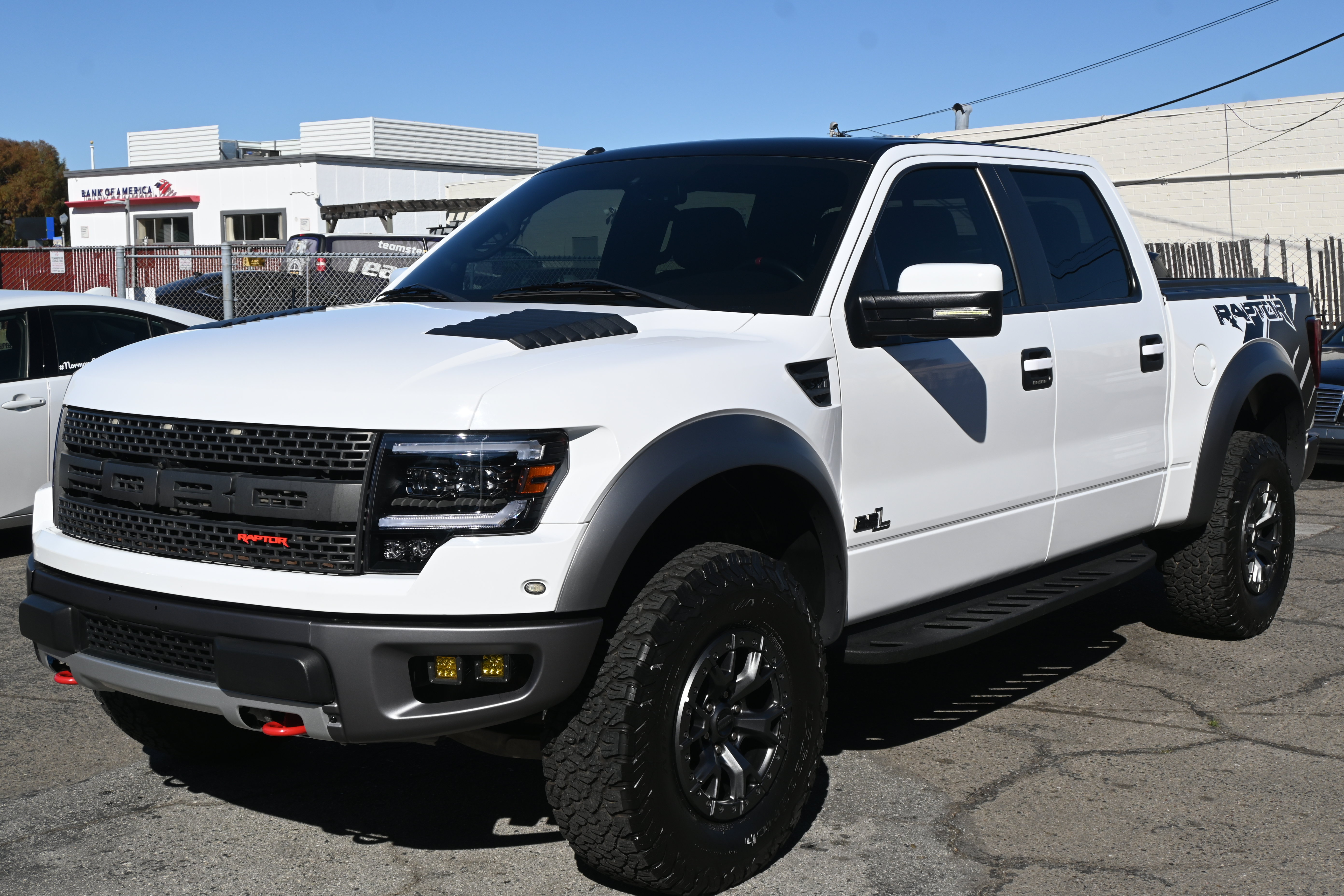 Used 2014 Ford F150 Raptor w/ Equipment Group 801A Luxury AWD/4WD image 1