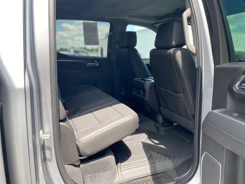 Used 2026 Chevrolet Silverado 1500 LT Trail Boss w/ Convenience Package II AWD/4WD image 15