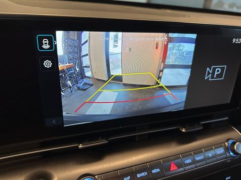 Used 2025 Hyundai Kona SEL AWD/4WD image 14