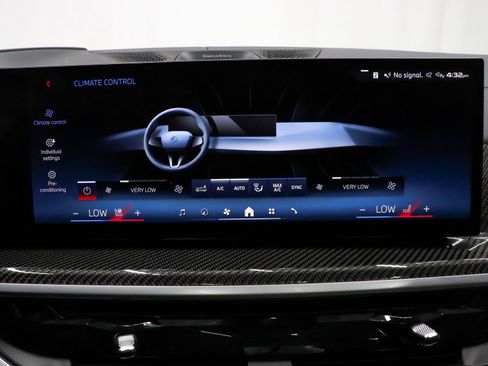 Used 2025 BMW X7 M60i image 47