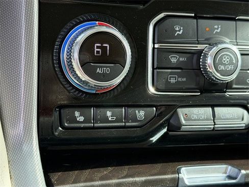 Used 2022 GMC Yukon XL Denali image 23