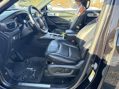 Used 2020 Ford Explorer Platinum image 25