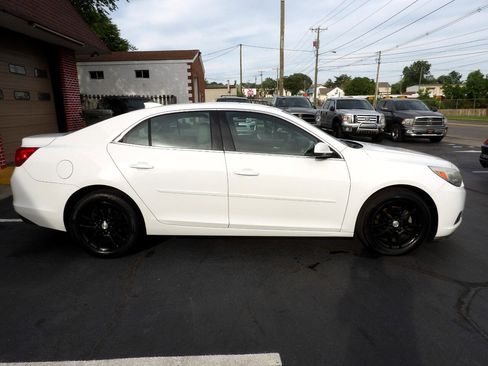 Used 2015 Chevrolet Malibu LT w/ Power Convenience Package image 7