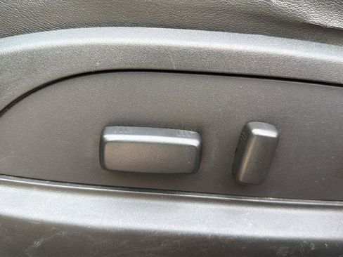 Used 2014 GMC Acadia SLT image 19