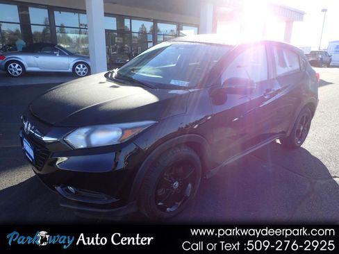 Used 2017 Honda HR-V EX image 1