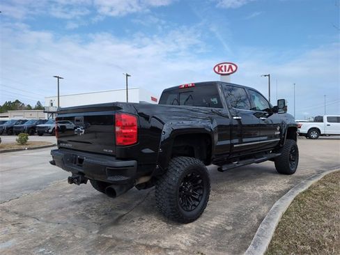 Used 2018 Chevrolet Silverado 2500 LTZ w/ Duramax Plus Package image 3