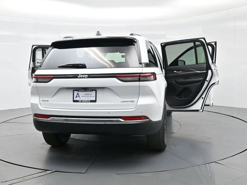 New 2025 Jeep Grand Cherokee Limited image 39