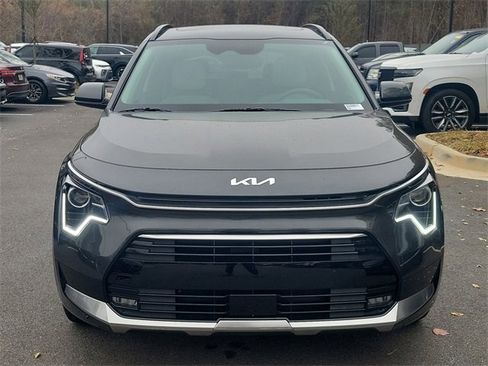 New 2025 Kia Niro EX Touring image 2