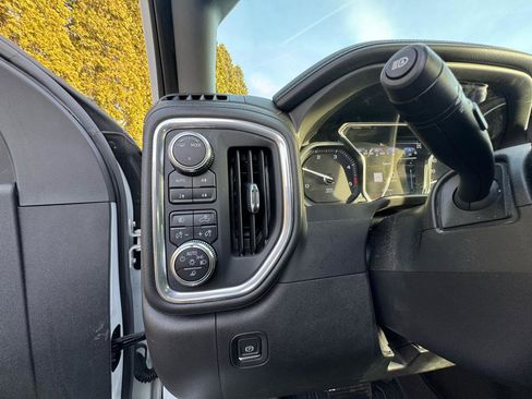 Used 2022 GMC Sierra 2500 Denali image 21