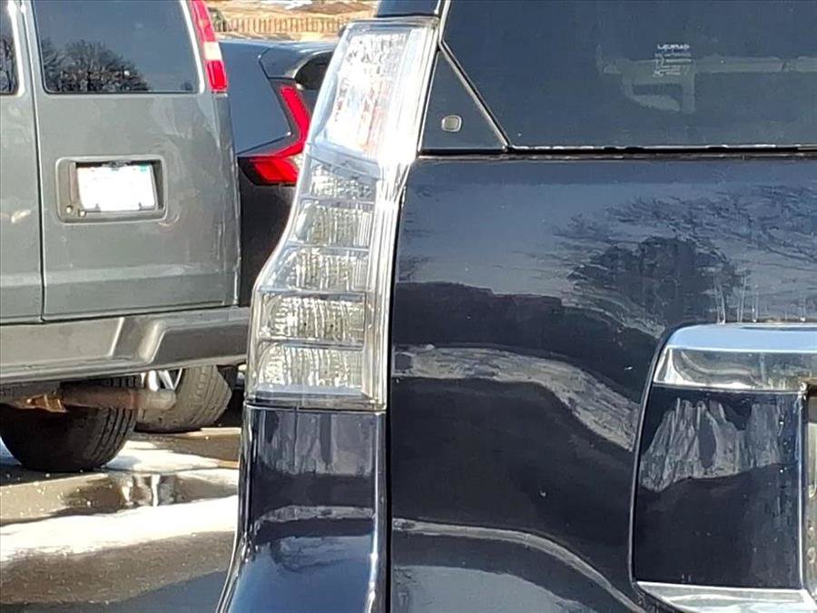 Used 2019 Lexus GX 460 Premium AWD/4WD image 6