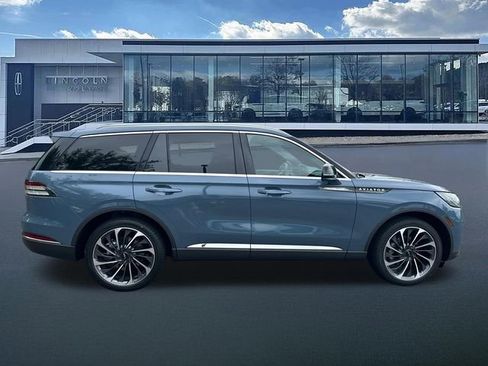 New 2026 Lincoln Aviator Reserve AWD/4WD image 8