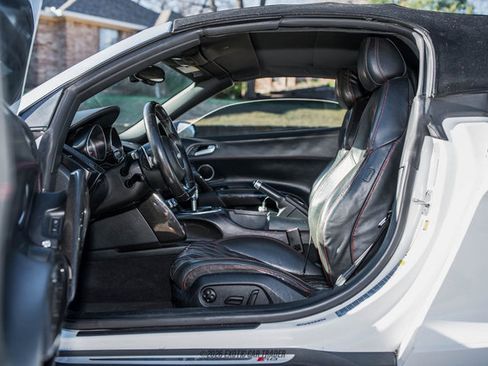 Used 2015 Audi R8 V8 w/ Full Leather Package image 33