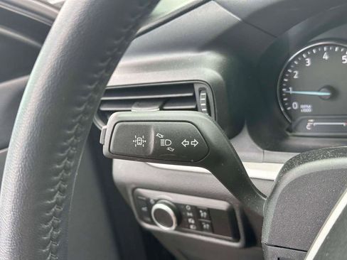 Used 2023 Ford Explorer XLT AWD/4WD image 23