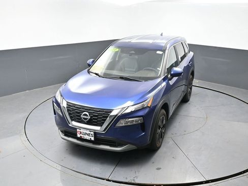 Used 2023 Nissan Rogue SV image 18