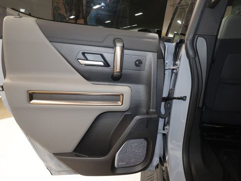 Certified 2025 GMC Hummer EV 2X image 21