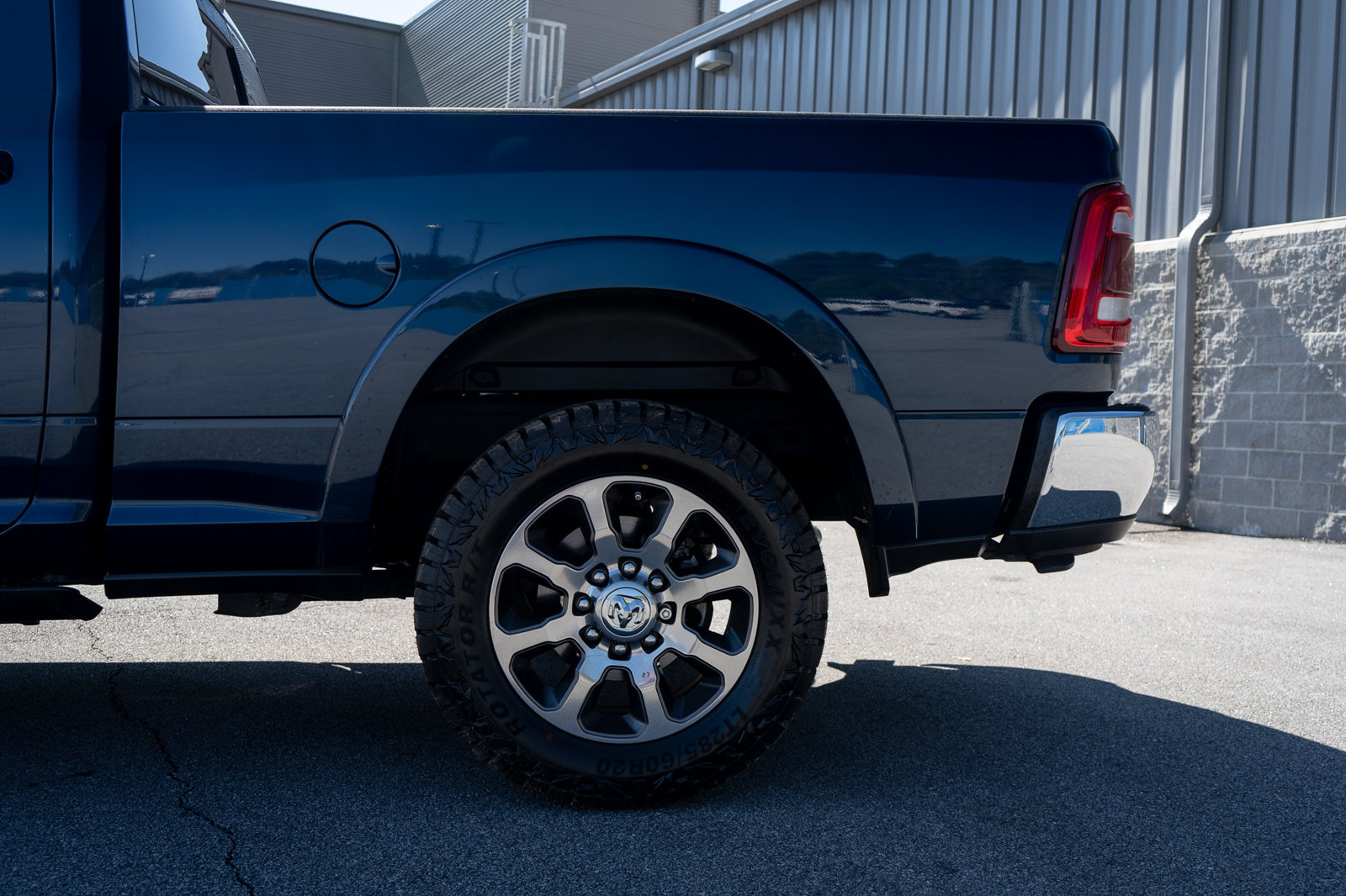 Used 2019 RAM 2500 Limited RWD image 9