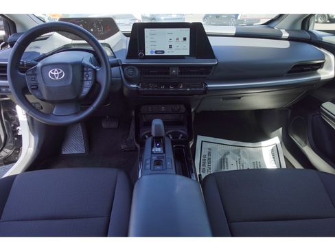 Certified 2025 Toyota Prius LE FWD image 22