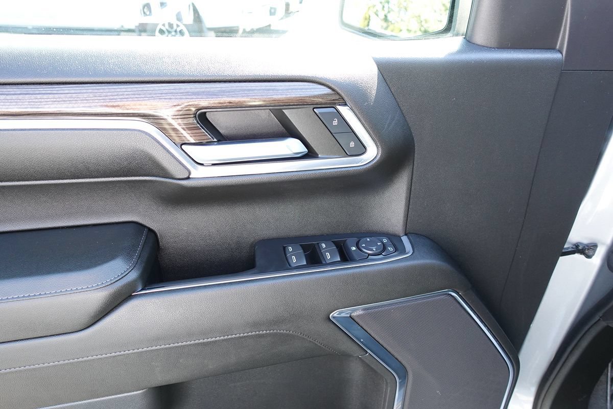 Used 2024 Chevrolet Silverado 1500 LT AWD/4WD image 18