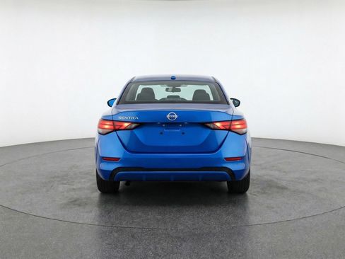 Used 2025 Nissan Sentra SV image 7