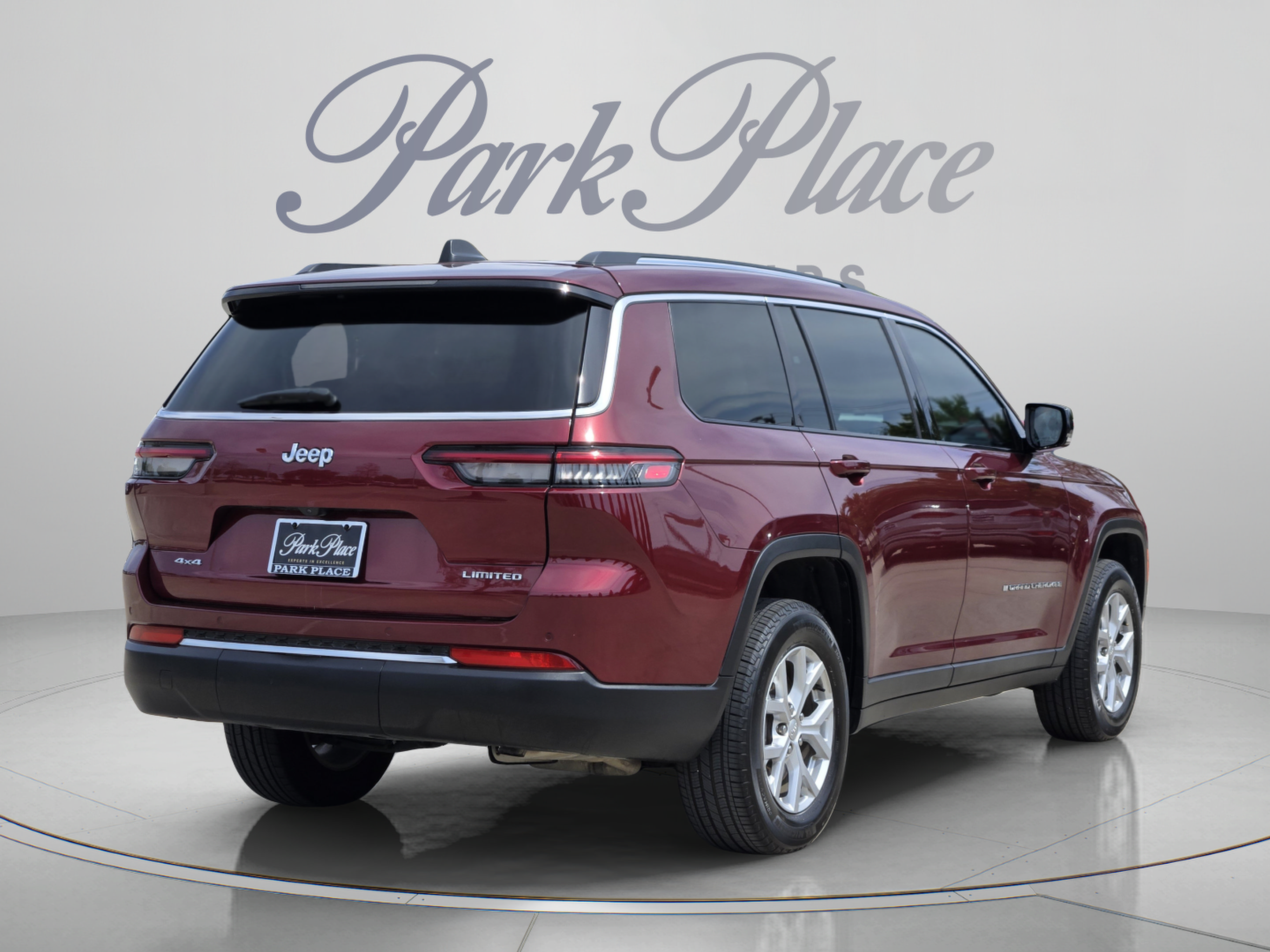 Used 2023 Jeep Grand Cherokee L Limited AWD/4WD image 5