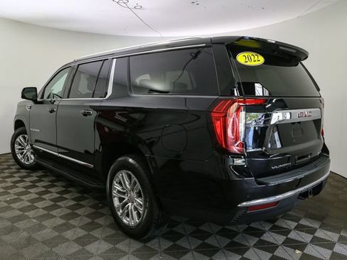 Used 2022 GMC Yukon XL SLT w/ SLT Premium Package AWD/4WD image 7