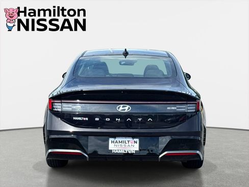 Used 2025 Hyundai Sonata SEL FWD image 3