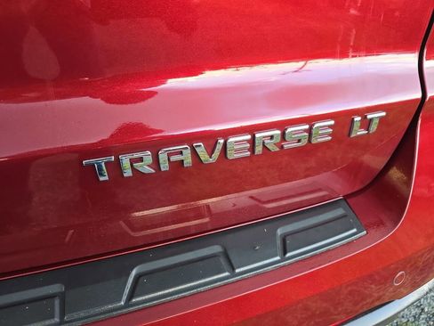 Used 2016 Chevrolet Traverse LT w/ Style and Technology Package image 7