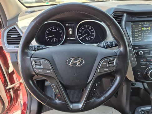 Used 2018 Hyundai Santa Fe AWD image 9