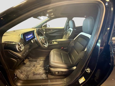 Used 2024 Chevrolet Blazer EV LT image 13